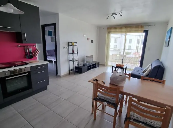 Joli T2 Dans Residence Avec Parking
