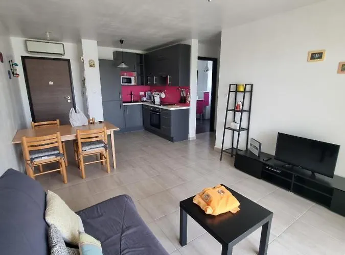 Joli T2 Dans Residence Avec Parking